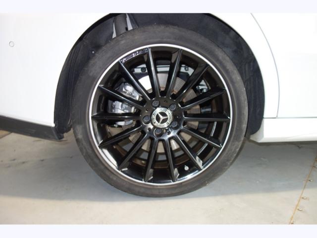 Mercedes Benz Cla image 8
