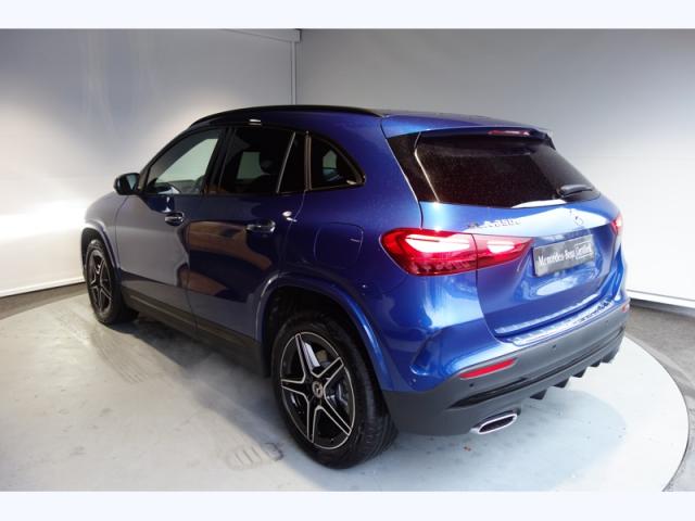 Mercedes Benz Gla image 8