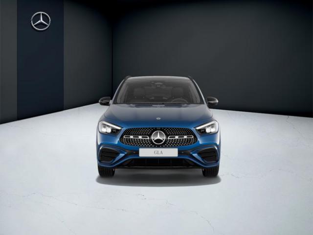 Mercedes Benz Gla image 2