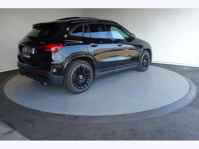 Mercedes Benz Gla image 6
