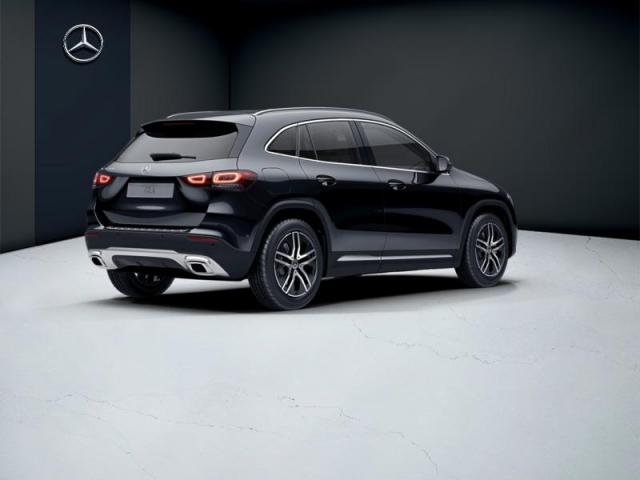 Mercedes Benz Gla image 9