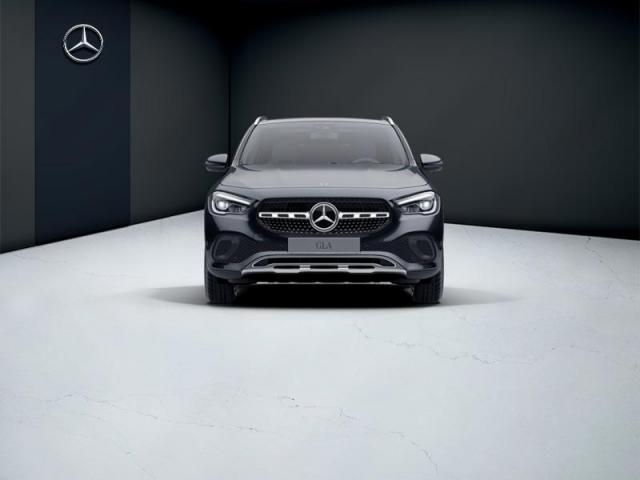 Mercedes Benz Gla image 7