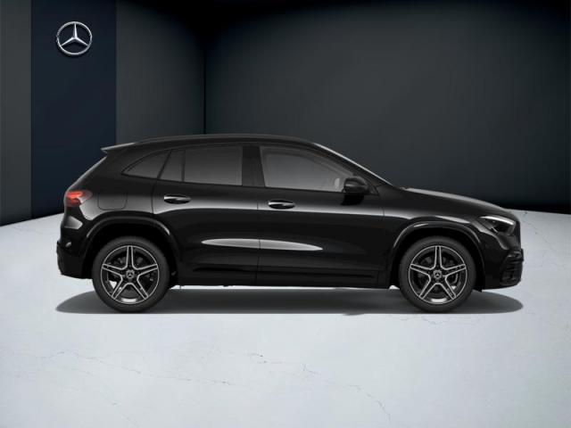 Mercedes Benz Gla image 8