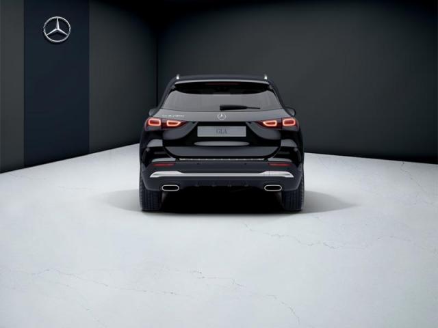 Mercedes Benz Gla image 9