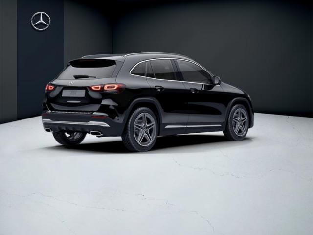 Mercedes Benz Gla image 5