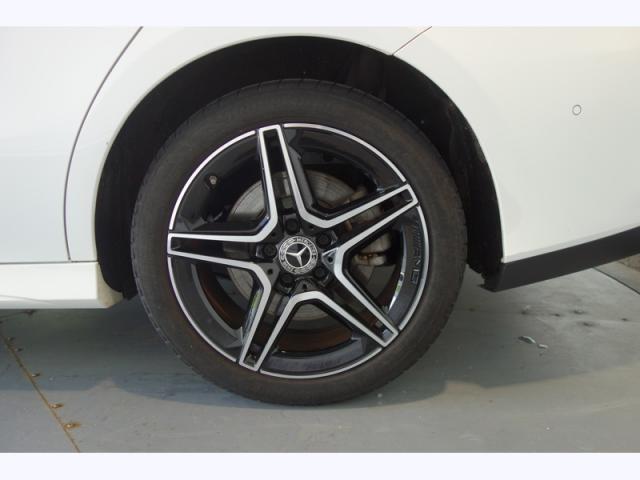 Mercedes Benz Cla image 7