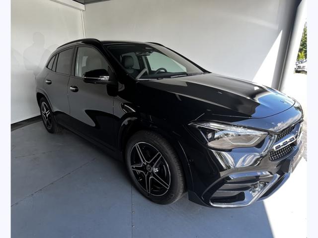 Mercedes Benz Gla image 1
