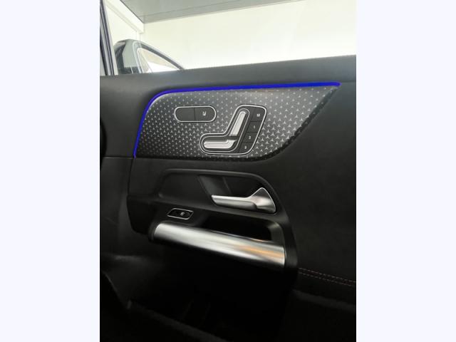 Mercedes Benz Gla image 3
