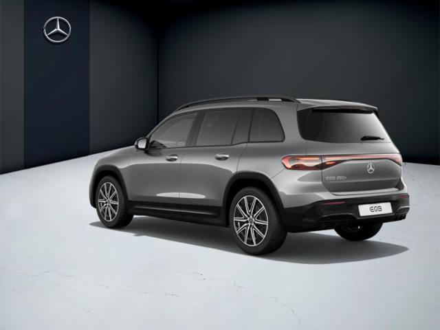 Mercedes Benz Eqb image 5