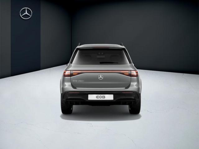 Mercedes Benz Eqb image 7