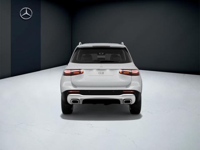Mercedes Benz Glb image 6