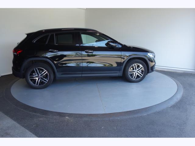 Mercedes Benz Gla image 8