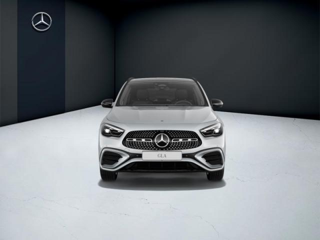 Mercedes Benz Gla image 5