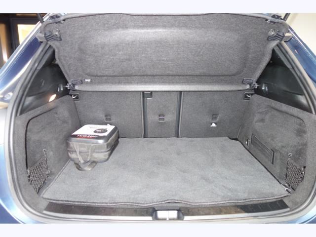 Mercedes Benz Gla image 8