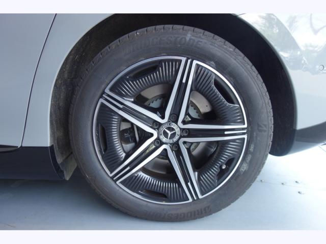 Mercedes Benz Eqe image 7