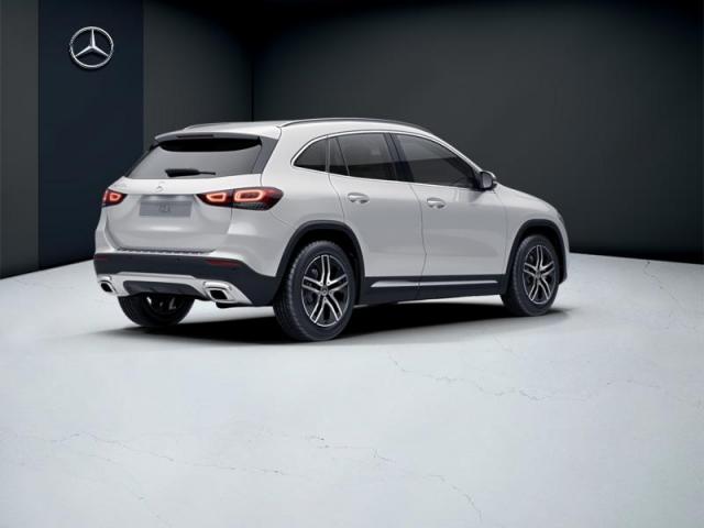 Mercedes Benz Gla image 3