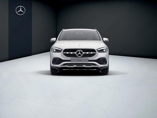 Mercedes Benz Gla image 7