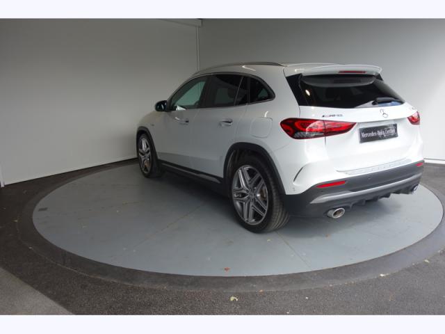 Mercedes Benz Gla image 8