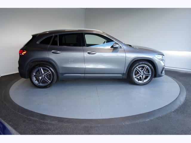 Mercedes Benz Gla image 8