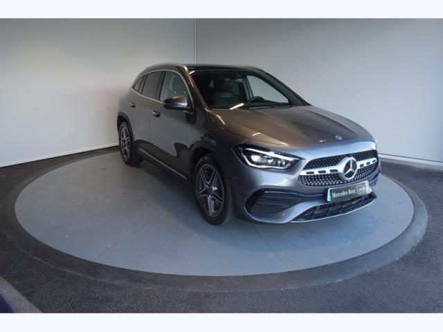 Mercedes Benz Gla image 2