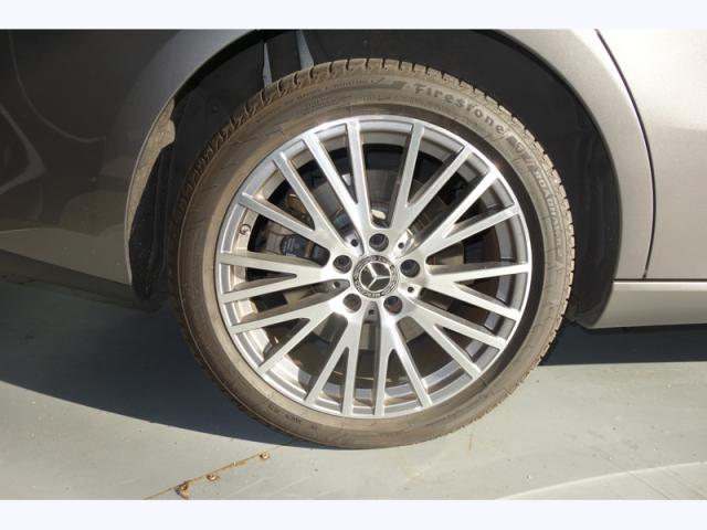 Mercedes Benz Cla image 3