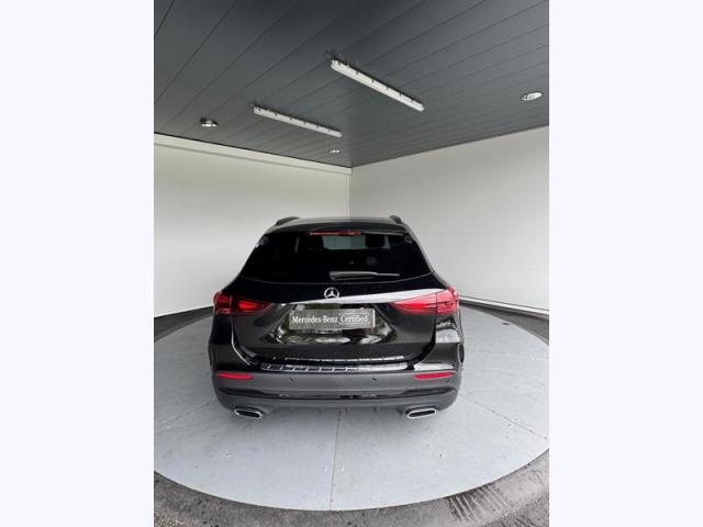 Mercedes Benz Gla image 8