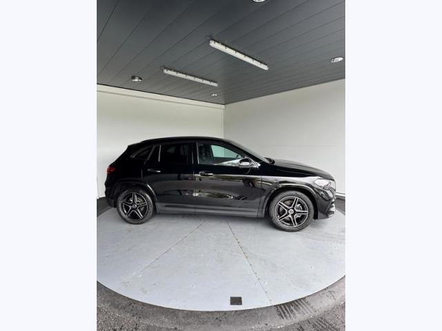 Mercedes Benz Gla image 1