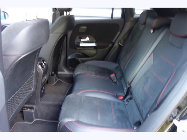 Mercedes Benz Gla image 7