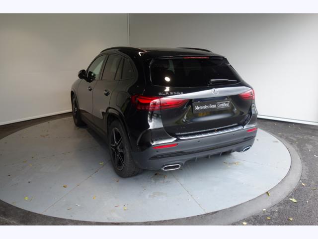 Mercedes Benz Gla image 8