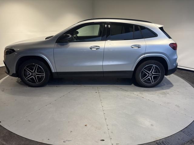 Mercedes Benz Eqa image 2