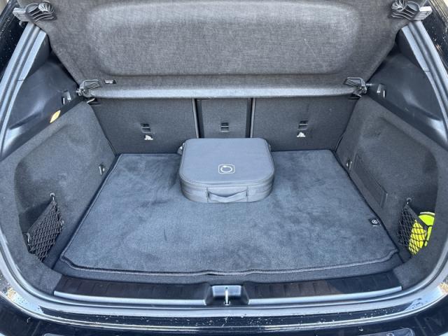 Mercedes Benz Eqa image 2