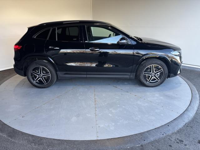 Mercedes Benz Eqa image 6