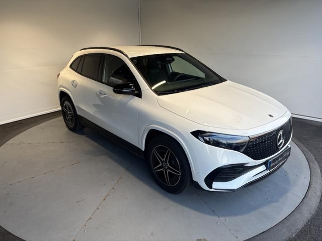 Mercedes Benz Eqa image 3