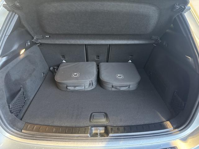 Mercedes Benz Eqa image 6