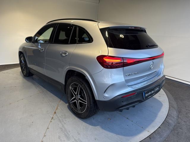 Mercedes Benz Eqa image 4