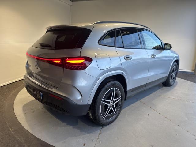 Mercedes Benz Eqa image 7