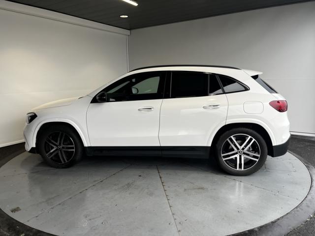 Mercedes Benz Gla image 9