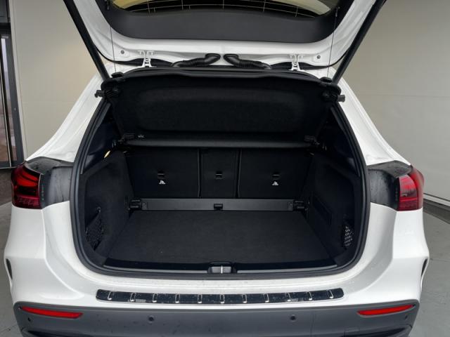 Mercedes Benz Gla image 6