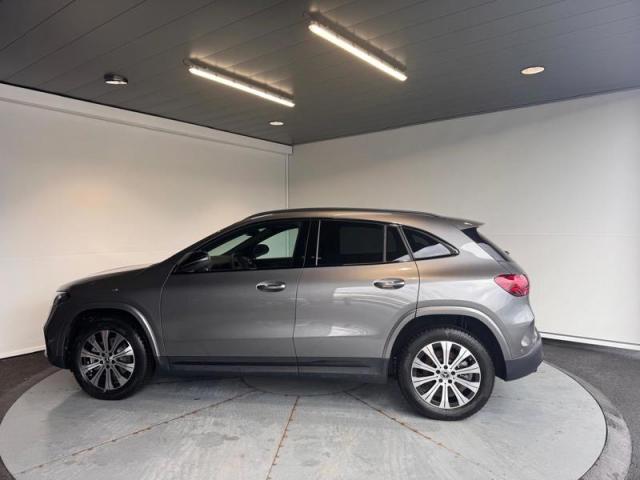 Mercedes Benz Eqa image 7