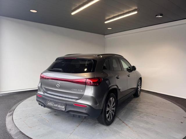 Mercedes Benz Eqa image 5