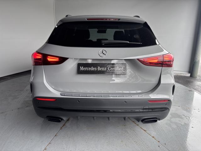 Mercedes Benz Gla image 1