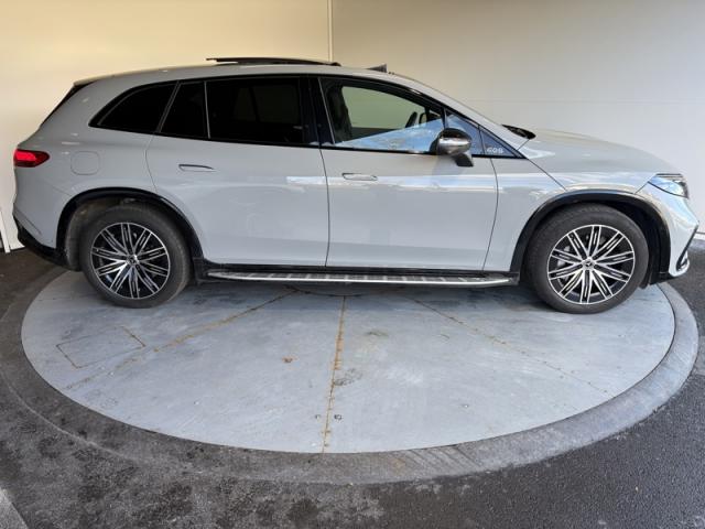 Mercedes Benz Eqs image 1