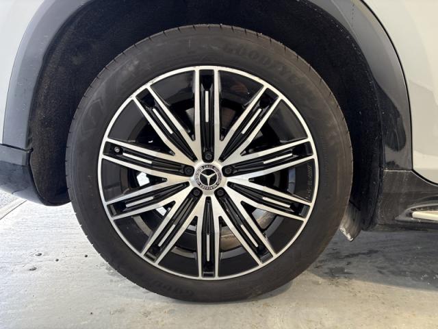 Mercedes Benz Eqs image 7