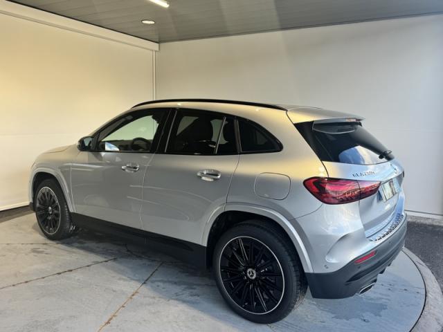 Mercedes Benz Gla image 8