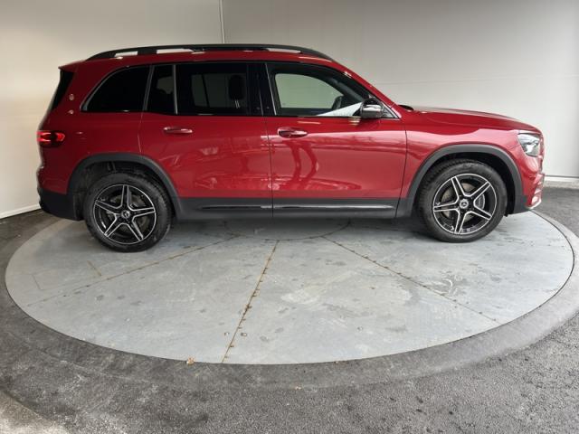 Mercedes Benz Glb image 9