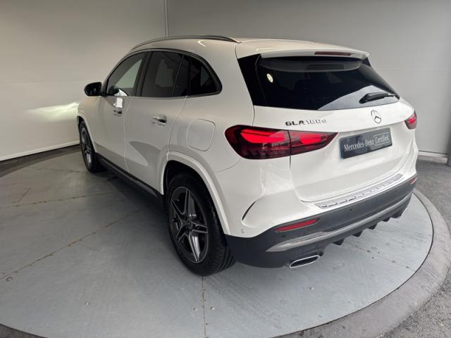 Mercedes Benz Gla image 1