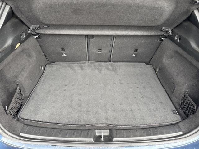 Mercedes Benz Gla image 2