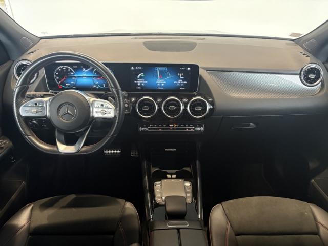 Mercedes Benz Gla image 1