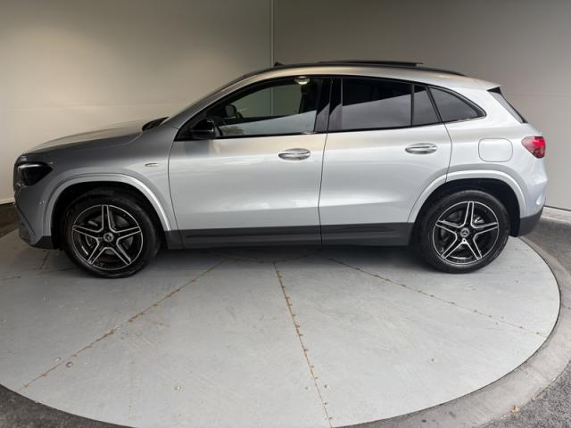 Mercedes Benz Gla image 9