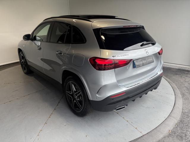 Mercedes Benz Gla image 6